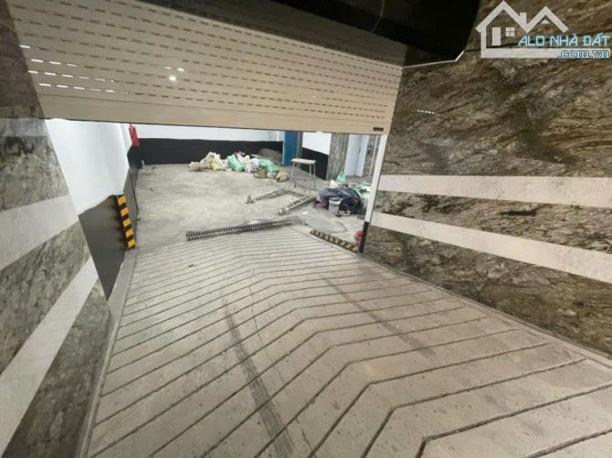 Mặt phố Tây Sơn cực đẹp, trước nhà thoáng vĩnh viễn 693m2, 9 tầng, mt 18m, 360 tỷ cực VIP - 4
