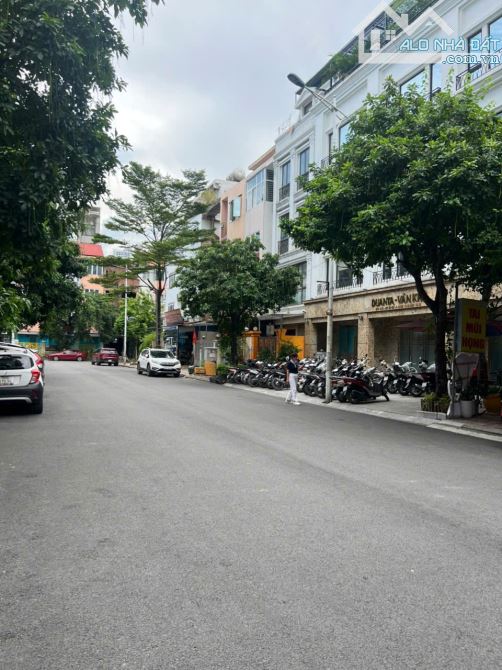 Bán nhà LK Văn Khê Hà Đông 83m đường rộng 12m kinh doanh 18 tỷ - 4