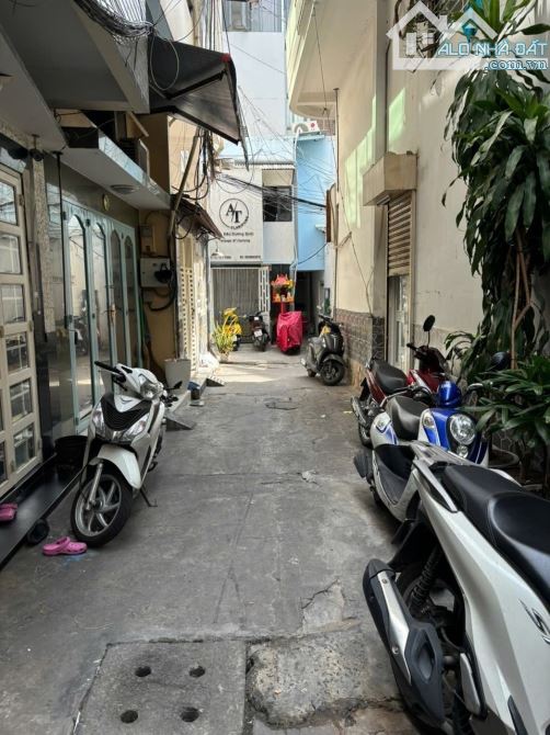 Quận 1 - 4 tầng -  Nguyễn Thị Minh Khai.- VỊ TRÍ VÀNG SẦM UẤT Q1 4 TẦNG NHỈNH 8 TỶ - 4