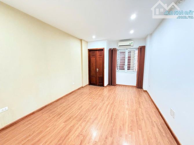 Nhà Xây Mới Koong Đường Láng 35 m2 -5 Tầng 3 Phòng Ngủ -full Công Năng - 4