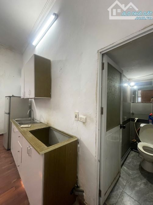 Cho thuê nhà nguyên căn tại số 6 Bờ Sông Sét 30m2 x 3 tầng 2PN to, 1 nhỏ, 2wc 7 Triệu - 4