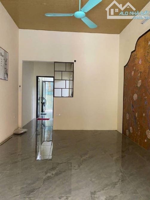 VIỆT HÙNG, ĐÔNG ANH, NHÀ CẤP 4 ĐẸP gần 50m2, NỞ HẬU, Ô TÔ 29 CHỖ ĐỖ CỔNG, hơn 3 tỷ xíu xiu - 4