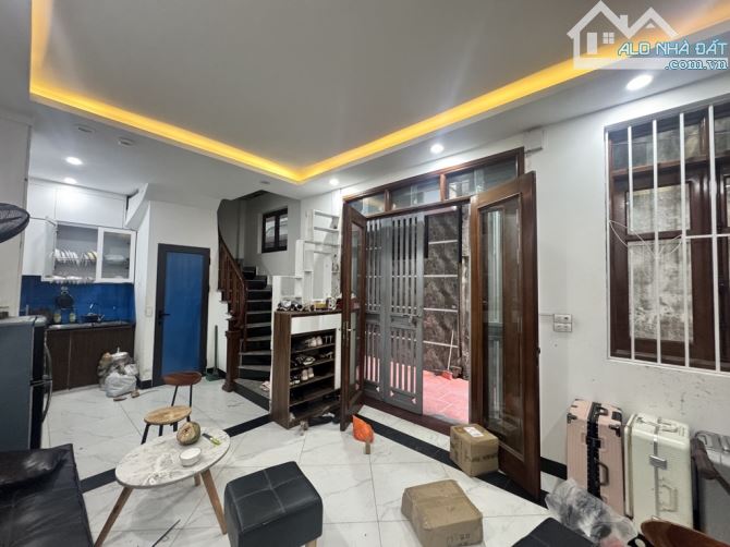 NHÀ ĐẸP LONG LANH PHỐ KHƯƠNG ĐÌNH-5M RA Ô TÔ--GẦN PHỐ-VỀ Ở NGAY-38M2-5 TẦNG-MT7,7M-9,5 TỶ - 4