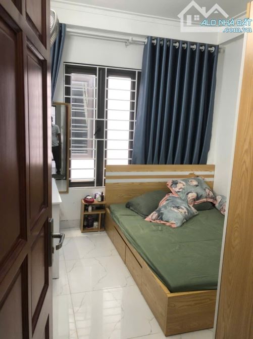 Ô Tô đỗ cổng, nhà đẹp gần phố Lê Thanh Nghị 35m2 giá 7.4 tỷ - 4