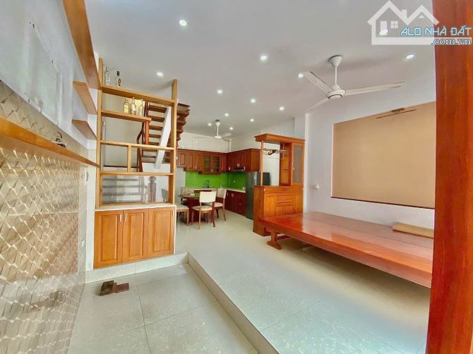 Hiếm - Nhà Thuỵ Phương 5 tầng 40m2 lô góc - ô tô đỗ cửa - gần ô tô tránh, ngõ thông - sổ x - 4
