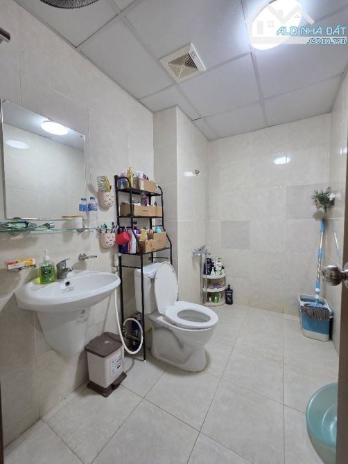 CĂN HỘ ĐƯỜNG MẠC THÁI TỔ CẦU GIẤY DT 76M-3 NGỦ 2 WC GIÁ 6,4 TỶ - 4