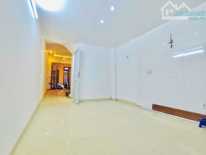 Bán nhà dân xây độc lập tại Mê Linh, An Biên, Lê Chân. 40m², 3,5 tầng, giá 3,45 tỷ - 4
