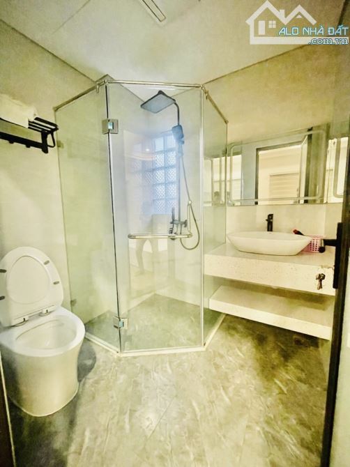SIÊU PHẨM BÁT KHỐI_LONG BIÊN: 6 TẦNG THANG MÁY_20M RA ĐƯỜNG Ô TÔ_MẶT TIỀN 6,3M_GIÁ 8 TỶ 8 - 4