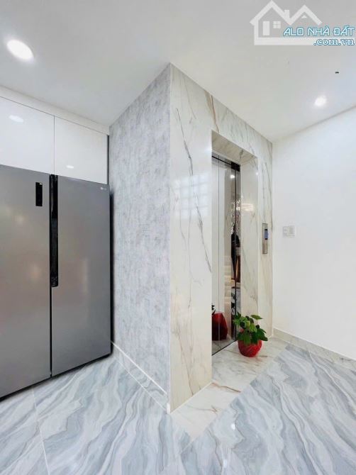 Mang 4 đồng chốt ngay nhà Nguyễn Biểu, P1, Quận 5 -Giá:4tỷ890/81m2 (4,5x18)-Sổ đầy đủ - 4