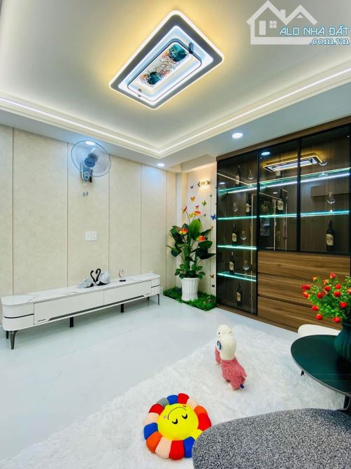 DUY NHẤT 1 CĂN NẰM NGAY MT NGUYỄN PHI KHANH,QUẬN 1-GIÁ:5.33TỶ/85.4M2 (6.1x14M) - 4
