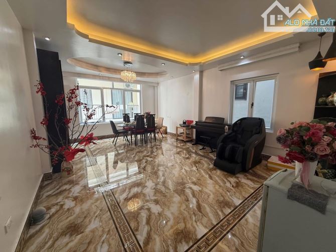 BÁN NHÀ ĐƯỜNG BƯỞI LÔ GÓC 3THOÁNG 73M² – MT 4.7M – Ô TÔ TRÁNH 20M –17 TỶ BA ĐÌNH - 4