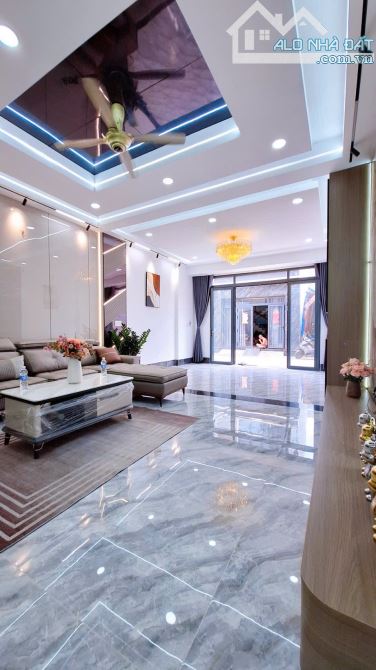 Chủ gửi Bán Nhà 1 trệt 2 lầu Phường Biên Hòa (Hóa An cũ).Dt: 5x15,6=78m2.Giá: 4tỷ7 - 4
