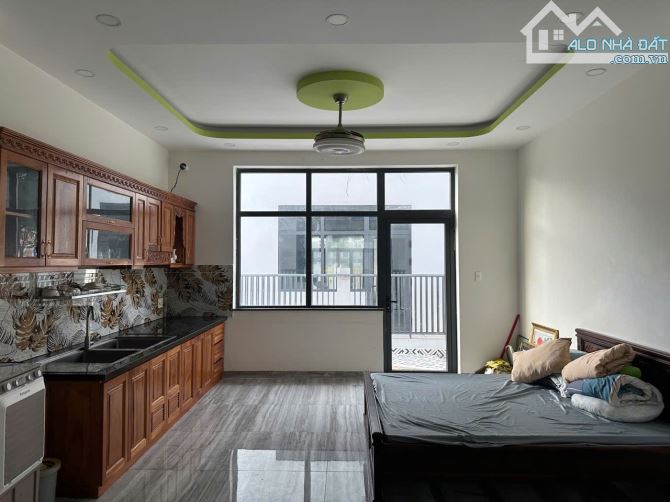 Bán nhà góc 2 MT Đường 15 KDT Đông Tăng Long, Trường Thạnh, Q9 - Diện tích : 5 x 20 = 95.5 - 4