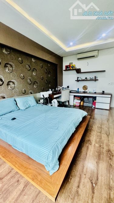 🔥 BIỆT THỰ VĂN PHÒNG HẠNG SANG – HIM LAM Q7 – 200M² – THANG MÁY – HĐ THUÊ 70 TRIỆU/THÁNG - 4