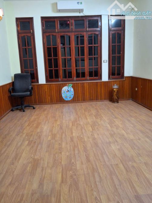 Cho thuê nhà làm văn phòng tại phố Trần QuangDiệu, Ô Chợ Dừa, Đống Đa 50m2 x4 tầng, 25tr - 4