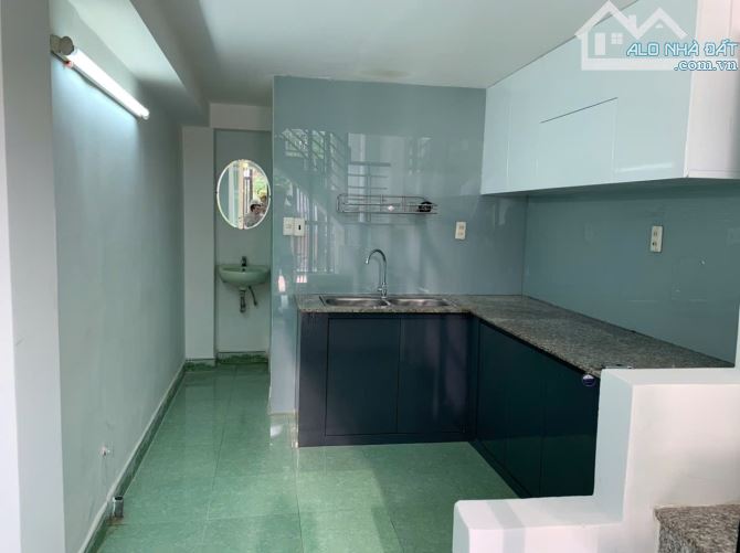 [SIÊU RẺ] CHO THUÊ NHÀ 3 TẦNG HẺM HỒNG BÀNG, 65M2, NGANG 3,2M, 2PN, GIÁ 7TR/ THÁNG - 4