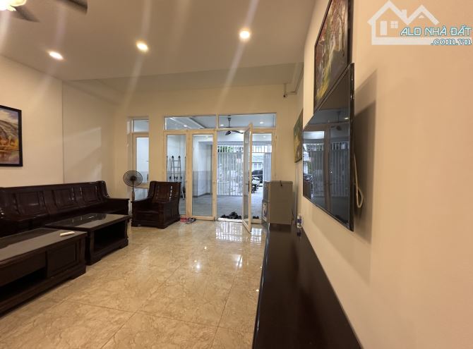 BÁN NHÀ 6 TẦNG 1 TUM CÓ THANG MÁY - KHU PHỐ HÀN, GẦN BIỂN VÀ THÁP TRẦM HƯƠNG NHA TRANG - 8
