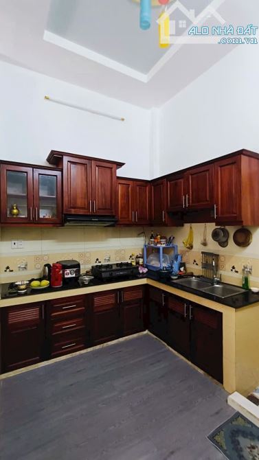 BÁN NHÀ LÊ ĐÌNH CẨN P. TÂN TẠO BÌNH TÂN 4X10 4TẦNG 4PN HẺM XE HƠI 5M GIÁ 4,95TỶ TL - 5