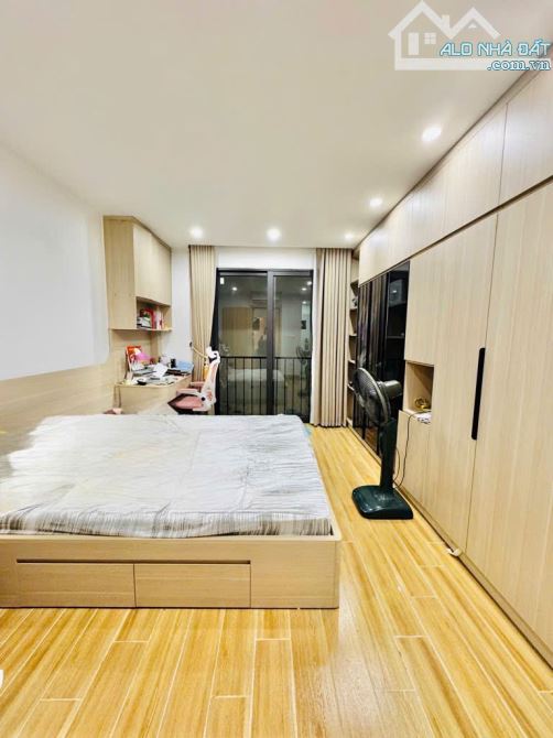 Nguyễn Lương Bằng - Nhà dân xây mới - Đủ GPXD - Mặt ngõ - Hai thoáng trước sau - 5