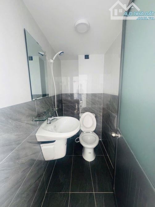 Quận Tân Phú-Nhà đẹp-Hẻm ô tô-Giáp Q11-Trịnh Đình Trọng-P.Phú Trung-50m2-4,2x12-5tầng-5PN - 5