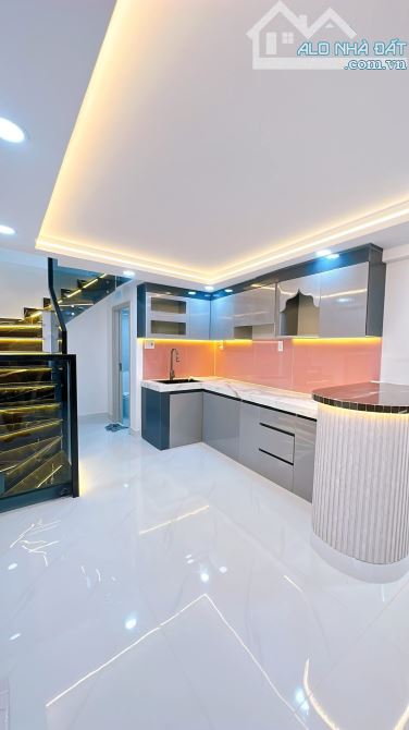 NHÀ MỚI 100% Q4 KÈO THƠM KHU DÂN CƯ HIỆN HỮU KHÔNG LO GIẢI TOẢ ĐƯỜNG TÔN THẤT THUYẾT - 5