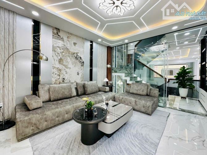 KHU PHÂN LÔ CẠNH TÊN LỬA - 4.1 X 14M - ĐƯỜNG 7M - 5 TẦNG LUNG LINH - CHỈ 7.5 TỶ TL - 5