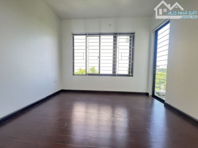 Thạch Bàn, vỉa hè ô tô tránh, Thạch Bàn, Hàng xóm Himlam - 5