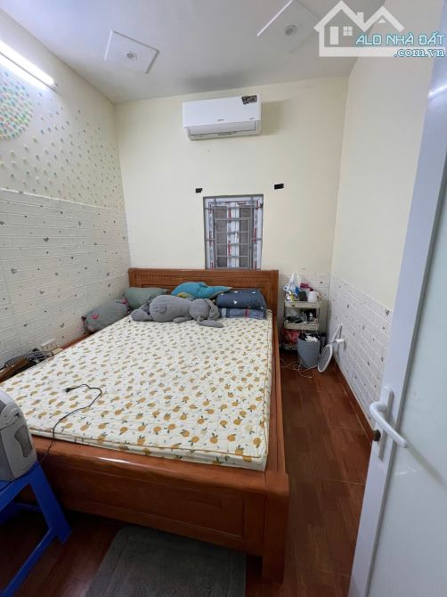 BÁN NHÀ SA ĐÔI – SÁT ĐƯỜNG LÊ QUANG ĐẠO – NAM TỪ LIÊM – 70M² – 2NGỦ – GIÁ 1,5X TỶ – Ô TÔ Đ - 5