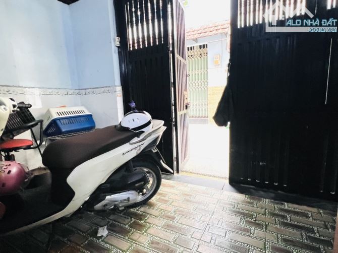 Nhà 2 tầng đường LÂM THỊ HỐ phường TCH Q12 dt 45m2 (4,5x10) Hẻm Ôtô DÒNG TIỀN 6TR/TH - 5