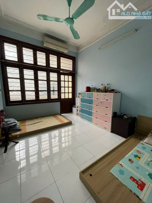 MẶT PHỐ HOÀN KIẾM. HAI THOÁNG TRƯỚC SAU. GIÁ ĐẦU TƯ QUÁ TỐT. KINH DOANH ĐỈNH