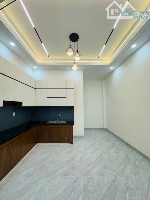 CHỦ GỬI BÁN NHÀ 1 TRỆT 2 LẦU (HOÀN CÔNG),TẠI KDC BỬU HOÀ . DT: 4,4x16=72M2. GIÁ: 4TỶ2 - 5