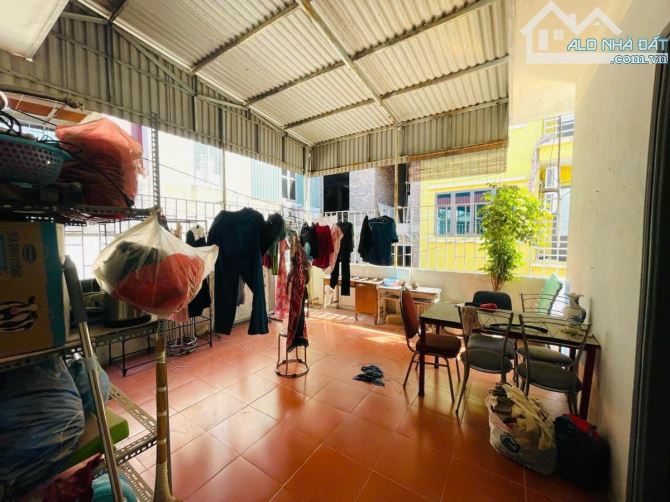 Bán nhà Xuân La, 31m2*5T, MT5m, ngõ to rộng, cách ô tô 30m, nhà đẹp ở ngay, 6.3 tỷ - 5