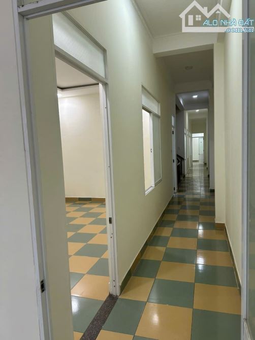 💥🏡CHO THUÊ NHÀ 3 TẦNG 160M2, 7 PHÒNG NGỦ MẶT TIỀN 30/4 - 5