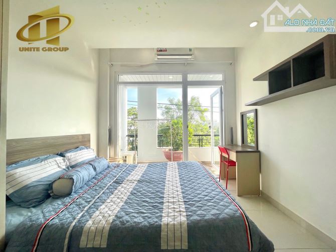 Cho Thuê Căn Hộ 1PN Ban Công Full Nội Thất Có Thang Máy Quận 4 - 5