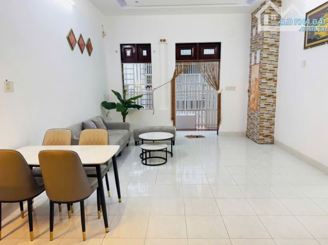 Nhà Rộng Ngang 7,43m Gần Biển 5 Phút – Hẻm 5m khu Đăng Kiểm Oto, Nha Trang 80,6m2 – 4,2 tỷ - 5