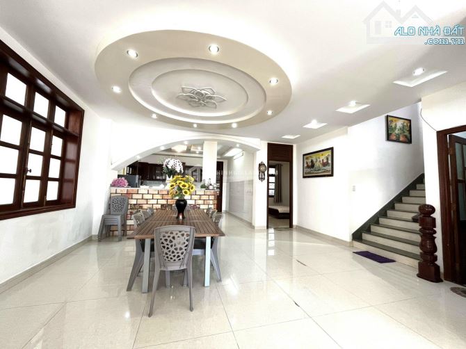 BÁN BIỆT THỰ NGHỈ DƯỠNG – VIEW BIỂN TRẦN PHÚ, VŨNG TÀU - DIỆN TÍCH 500M2 - GIÁ 40 TỶ - 2