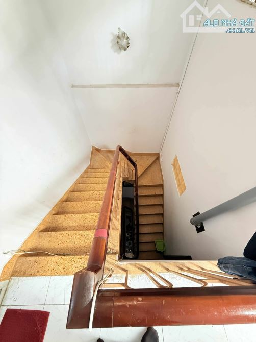 BÁN NHÀ MẶT TIỀN HẺM 8M NGUYỄN TRỌNG TUYỂN - NGUYỄN VĂN TRỖI - DT:90M2 - 3 TẦNG - CHỈ 14 T - 6