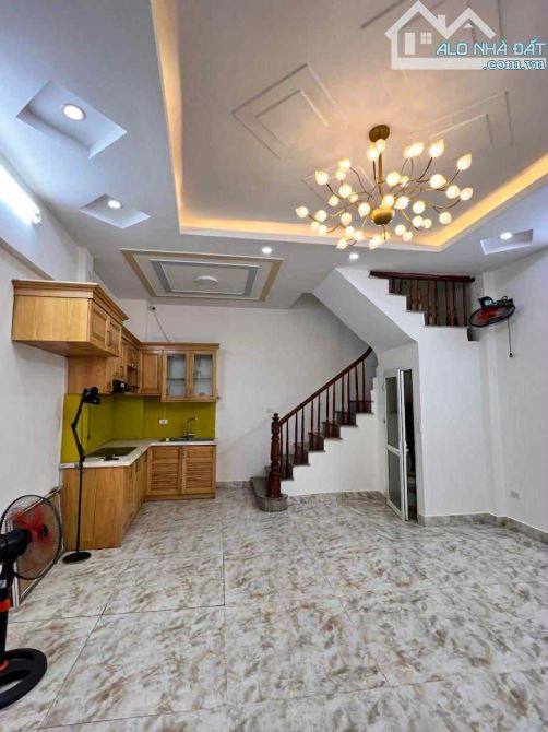 Căn duy nhất! Bán nhà Tân Mai, ngõ thông, 3 gác, nhà quá đẹp, nội thất cao cấp, 38m2 giá 7 - 6