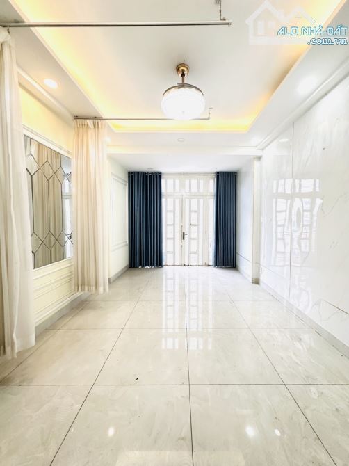 MTKD NGAY 3/2 SẦM UẤT - ĐƯỜNG 30M VỈA HÈ 4M- KD CỰC ĐỈNH 50M2 6 TẦNG NỞ HẬU NHỈNH 22 Tỷ - 6