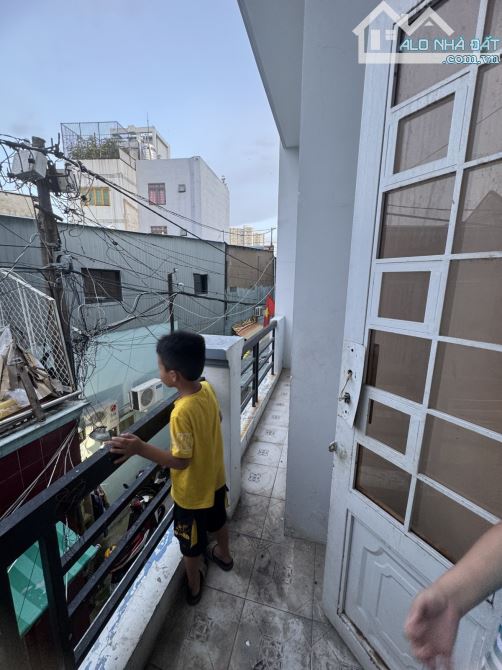 HOÀI THANH P14Q8 - 5X9M - NHỈNH 4 TỶ - KHÔNG GIAN THOÁNG MÁT - CÔNG NĂNG TỐI ƯU - 7