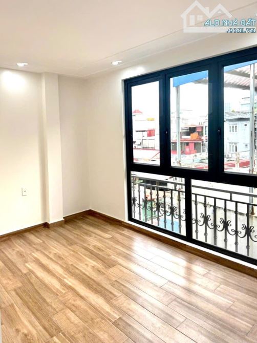 Bán nhà 3 tầng xây mới ngay ngã tư Phương Lưu - Bùi Thị Tự Nhiên - 7
