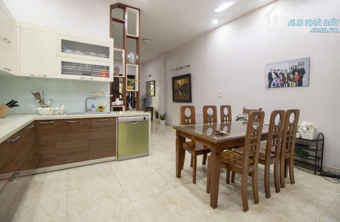 Nguyên Hồng – 76m², nhà phân lô, vỉa hè rộng – giá 18 tỷ - 7
