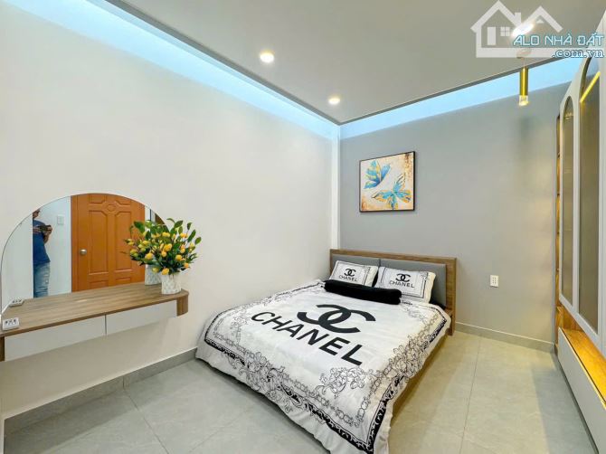 Nhà 3 tầng, Full Nội Thất, Sổ Riêng 6,79 tỷ, đường Trần Văn Khánh, Q.7 - 7