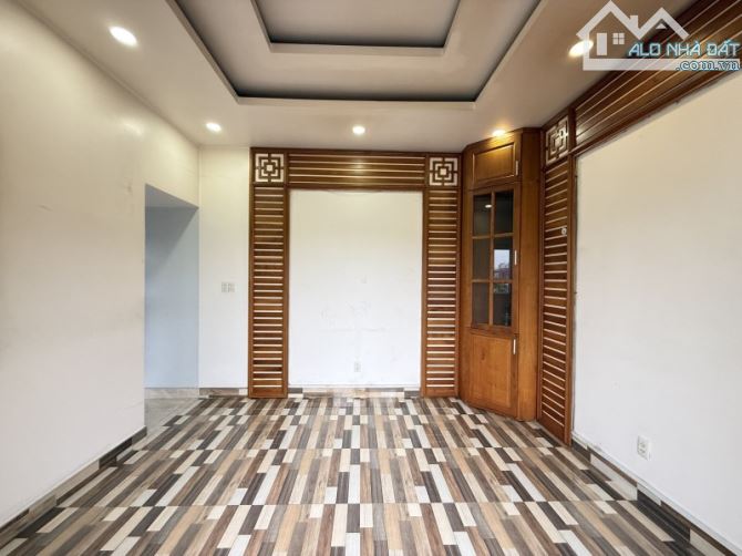 CẦN BÁN BIỆT THƯ CĂN ĐÔI GÓC – KDC VEN SÔNG – TÂN PHONG, QUẬN 7 – 258m² (15 x 18) – HẦM - 7