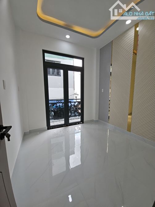 NHÀ MỚI  NGANG 3 DÀI 10 4T  CÓ 4 TỎI Q4 Sát mặt tiền - 23