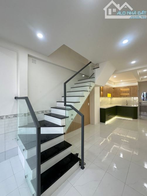 NHÀ TRỆT LẦU – FULL NỘI THẤT – GIÁ TỐTHẻm 105 Trần Quang Diệu, P. An Thới - 8