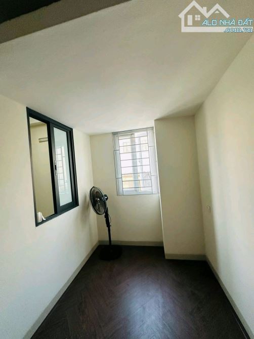 8 TRIỆU 🏡 CHO THUÊ NHÀ NGUYÊN CĂN – 65 KẺ TẠNH, GIANG BIÊN – Ô TÔ ĐỖ CỔNG  – FULL ĐỒ - 8