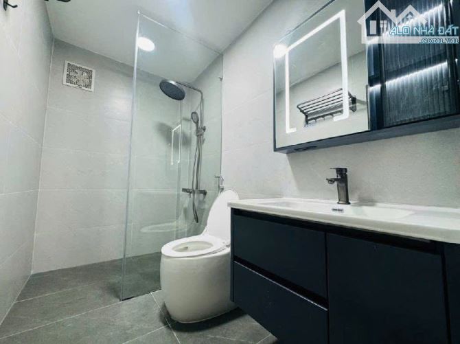 Trường Chinh - Mặt ngõ thông kinh doanh - Ô tô qua nhà - Cách phố 30m - Nhà mới - 8