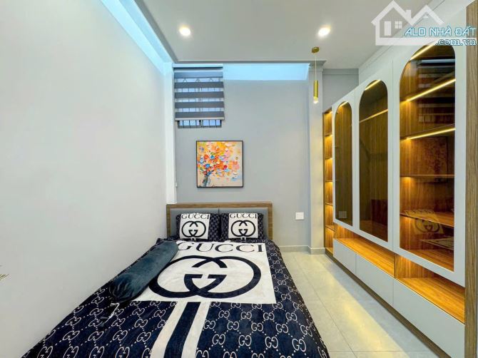 Nhà 3 tầng, Full Nội Thất, Sổ Riêng 6,79 tỷ, đường Trần Văn Khánh, Q.7 - 8