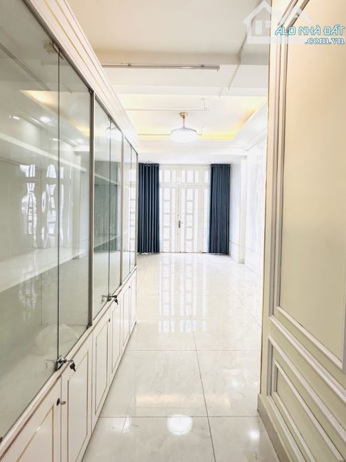 MTKD NGAY 3/2 SẦM UẤT - ĐƯỜNG 30M VỈA HÈ 4M- KD CỰC ĐỈNH 50M2 6 TẦNG NỞ HẬU NHỈNH 22 Tỷ - 8